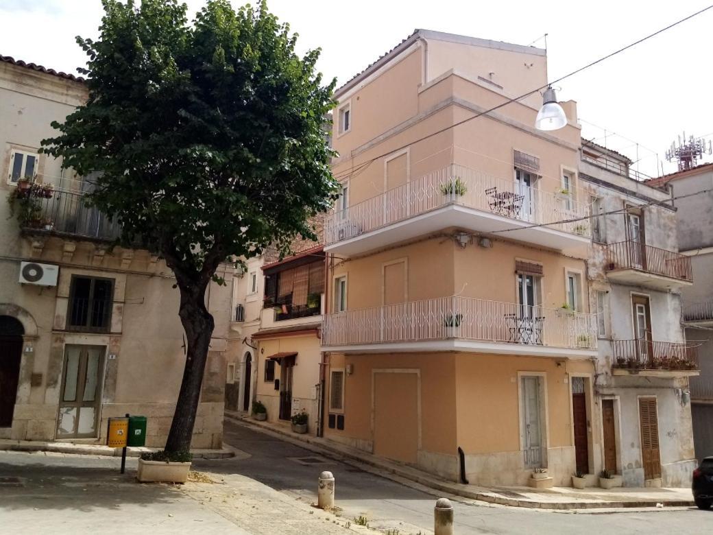 Piazza Salvatore 7, Gocce Di Sicilia Ragusa Exteriör bild